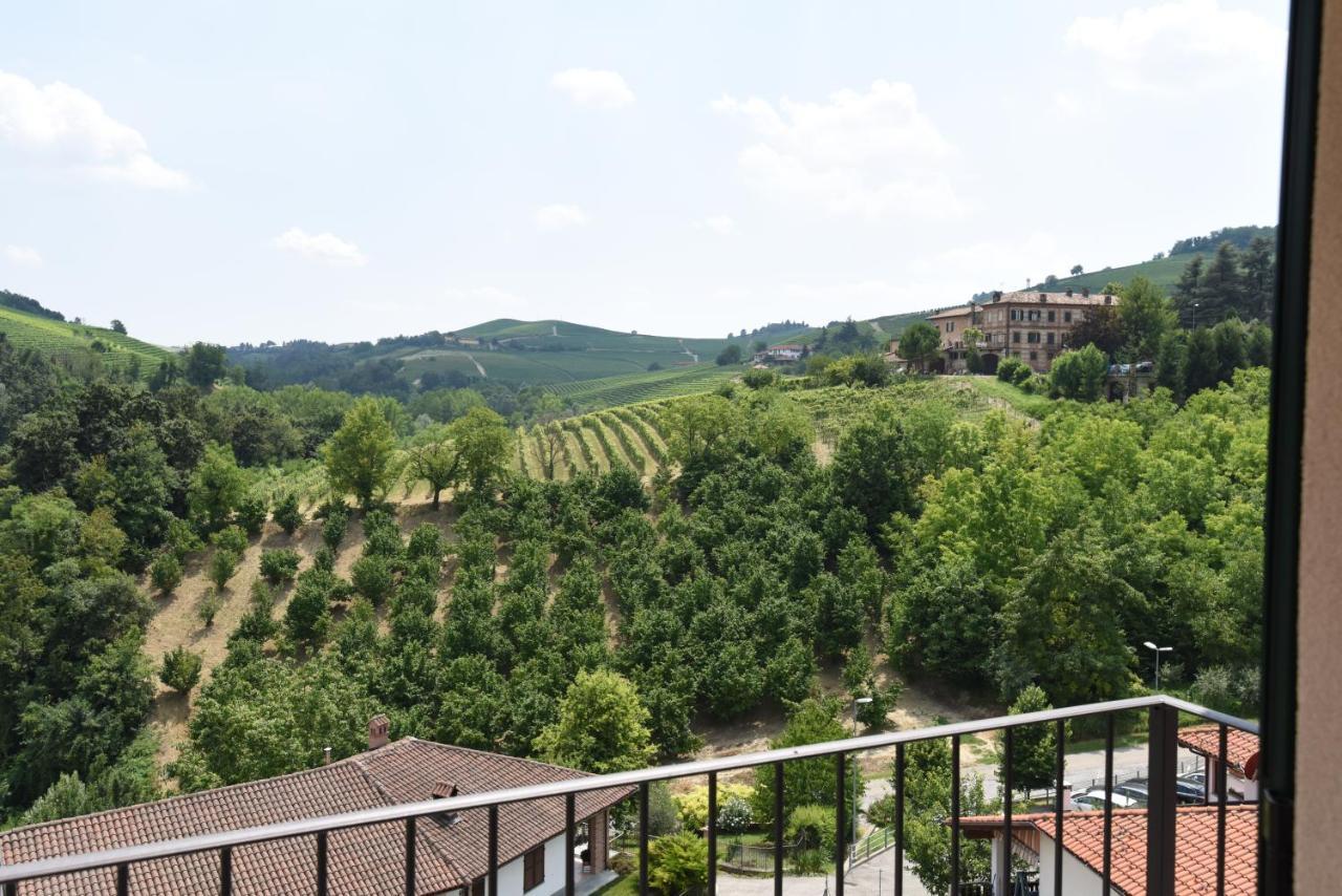 In Piazzetta Holiday Apartments, Barolo Exteriér fotografie