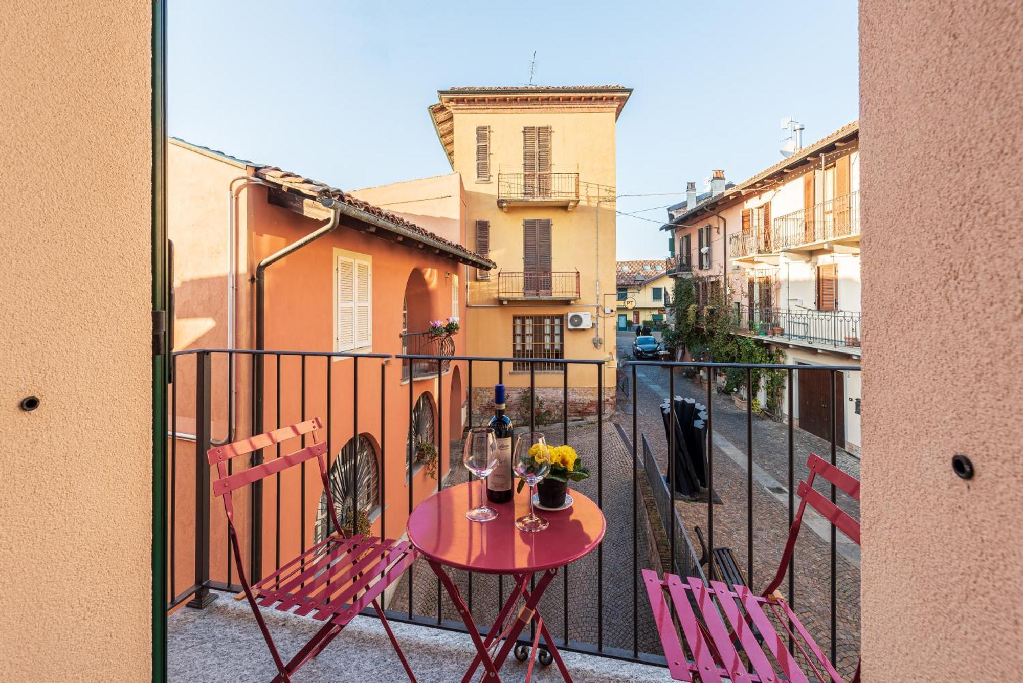 In Piazzetta Holiday Apartments, Barolo Exteriér fotografie