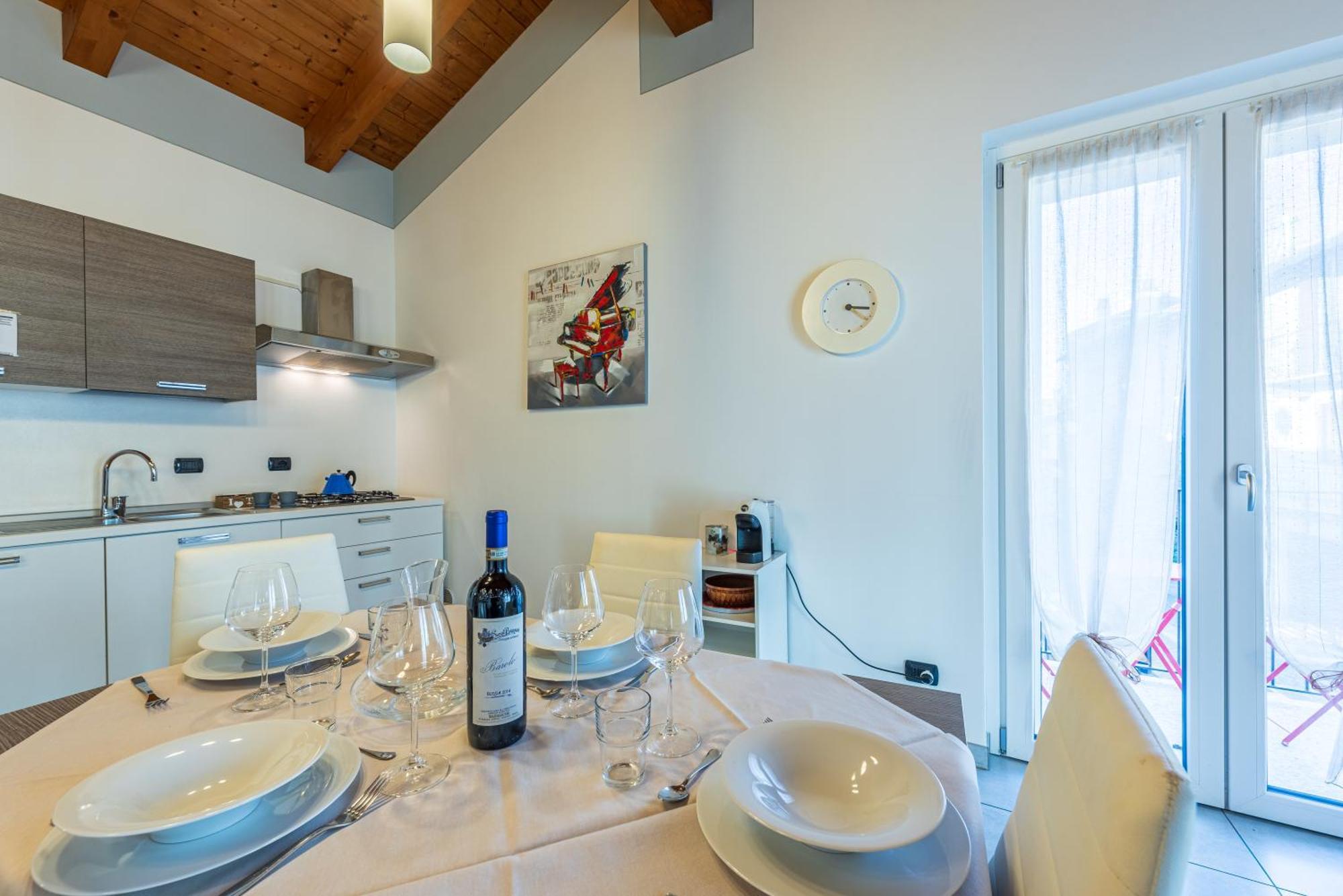 In Piazzetta Holiday Apartments, Barolo Exteriér fotografie